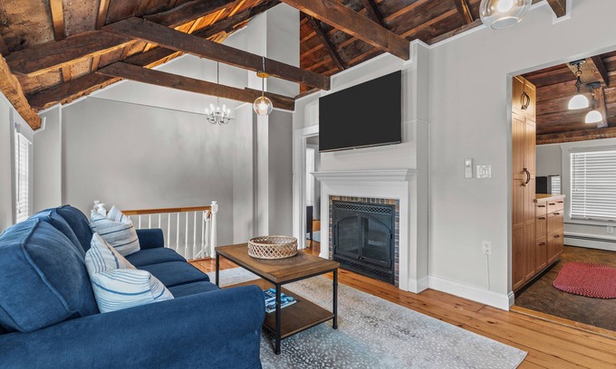 Bristol Casa | Downton Bristol Retreat