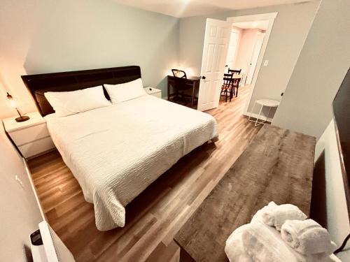 Charlottetown Apartamento | Downtown-2BR APT-King-Parking-WiFi7
