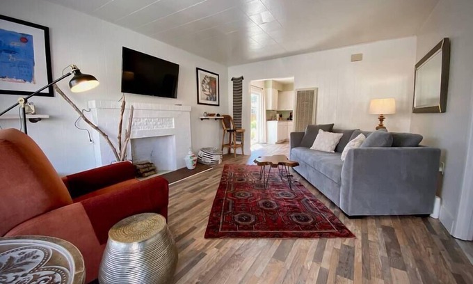 Arcata Casa | Downtown Arcata Garden Cottage