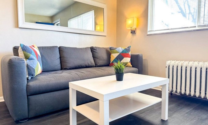 Mount Oliver Apartamento | Downtown Area 2 Beds + Sofa bed, Sleep 6, Stylish