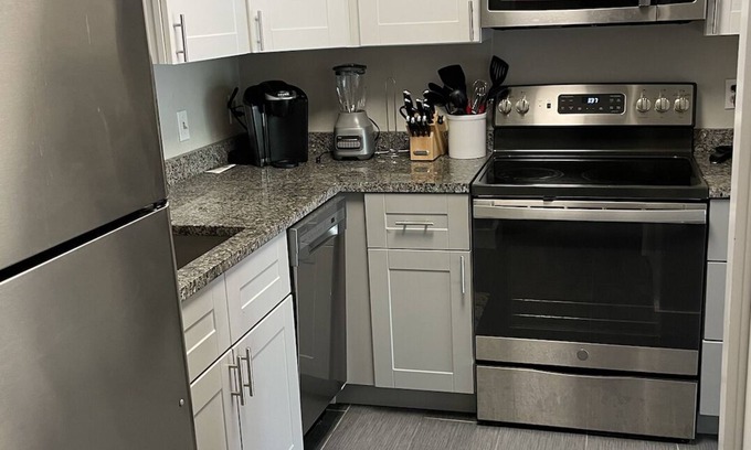 Bangor Condominio | Downtown Bangor Secure Condo!