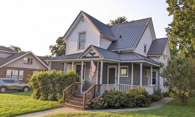 Baraboo Casa | El centro de Baraboo Blu-Mae Marie Folk House