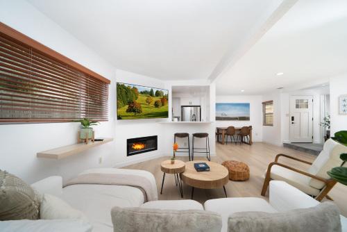 Huntington Beach Apartamento | Downtown Beach Home, 5 min to Beach! Backyard, BBQ