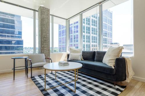 Northwest Bellevue Apartamento | Downtown Bellevue 2BR w Lounge Gyms nr shops SEA-122