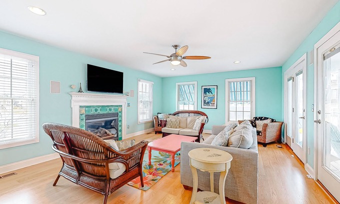 Bethany Beach Casa | Downtown Bethany Beach house w/ gas grill, outside shower and screened porch