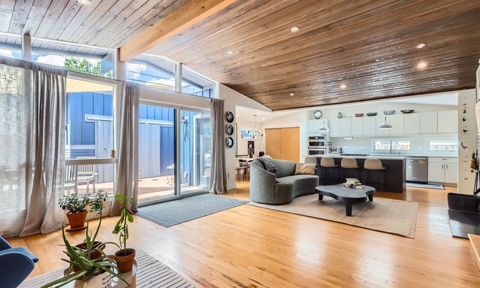 Old North Boulder Casa | Downtown Boulder Mid-Mod Retreat w/ Hot Tub
