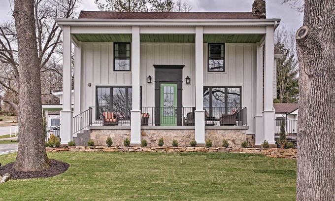 Downtown Branson Casa | El centro de Branson Home w / Pool Mins. al aterrizaje!