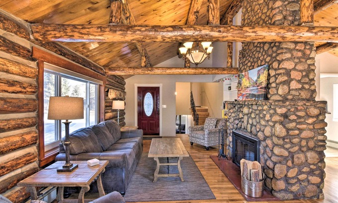 Buena Vista Cabina | Downtown Buena Vista Cabin w/ Patio & Grill!