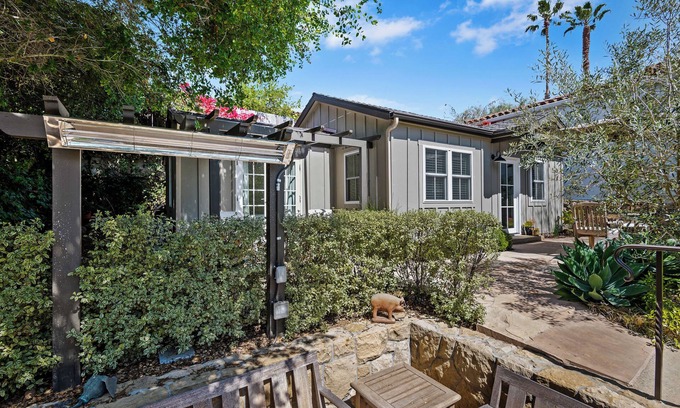 Laguna Cabaña | Downtown but secluded cottage, built 2022