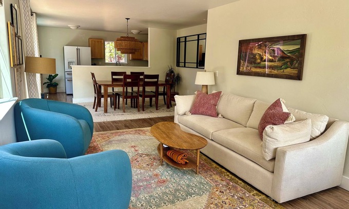 Carbondale Casa | Downtown Carbondale Duplex with Enclosed Yard, no cleaning fee