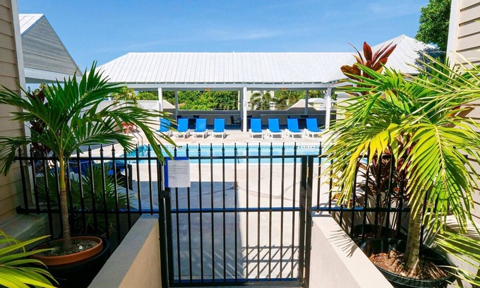 Old Town Apartamento | Downtown Casa Caribe by Brightwild Pool