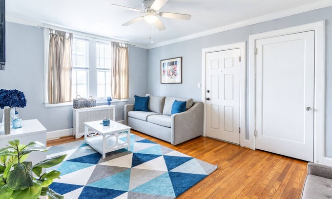 Greensboro Condominio | Downtown Condo 2021 Renovated Bathroom 1BR/1BA