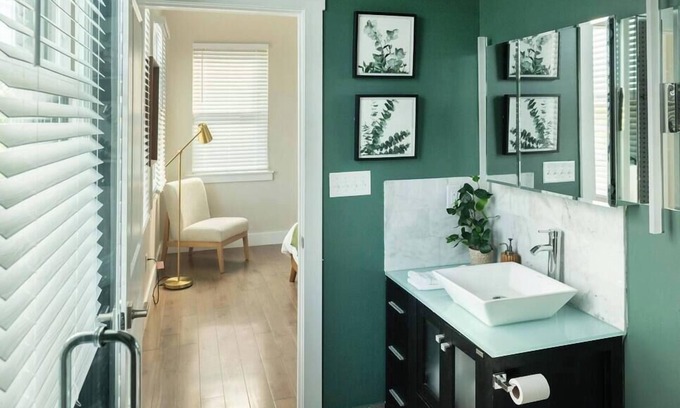 Old West Broad Neighborhood Apartamento | Downtown, contemporary, 2 bedroom, Roof Terrace! 2A