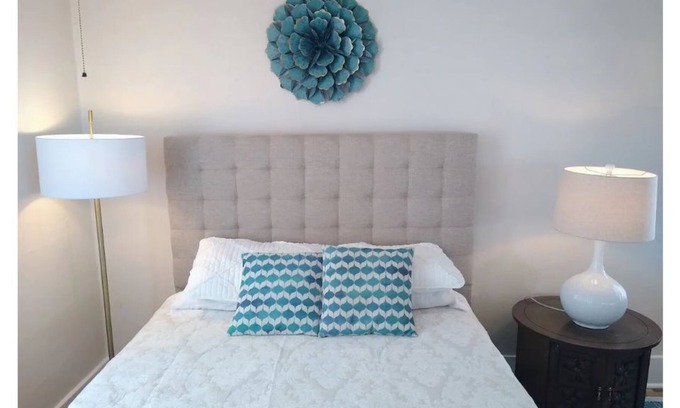 Grand Junction Cabaña | Downtown Cottage on Main Street