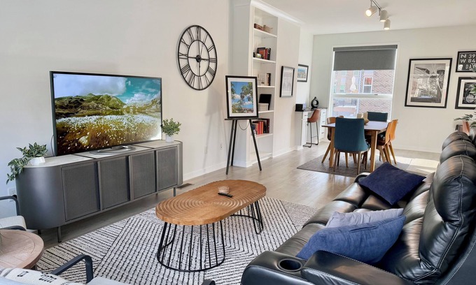 Downtown Dayton Casa | Downtown Dayton townhouse with private garage AND rooftop patio!