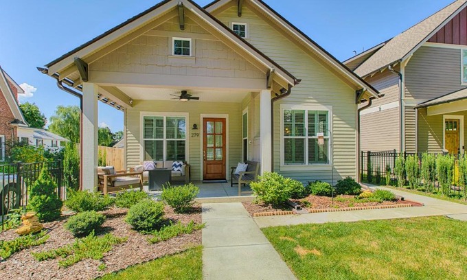 Brevard Casa | Downtown Delight
