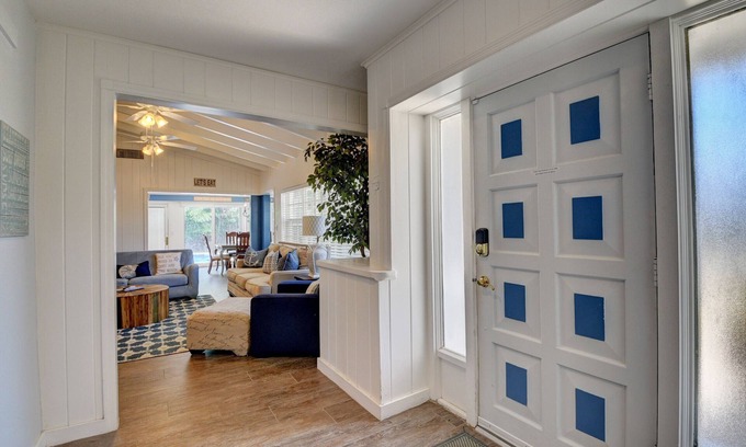 Lake Ida Shores Casa | Downtown Delray Beach House, piscina climatizada, a 5 minutos de Atlantic Ave