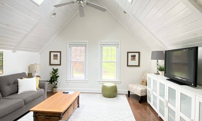 Elkhart Lake Condominio | CENTRO Elkhart Lake ... en Deseable Lake St - Superior Shabby Chic Upper Condo