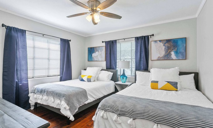 Riverside Heights Casa | Downtown Escape - For 10