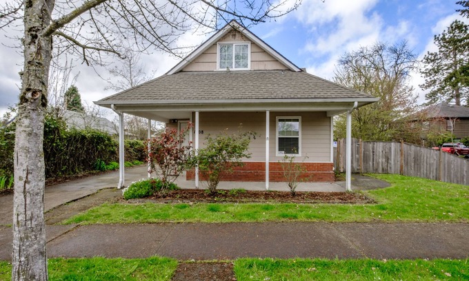 West Eugene Casa | Downtown EUG home Near UO campus & Autzen Stadium