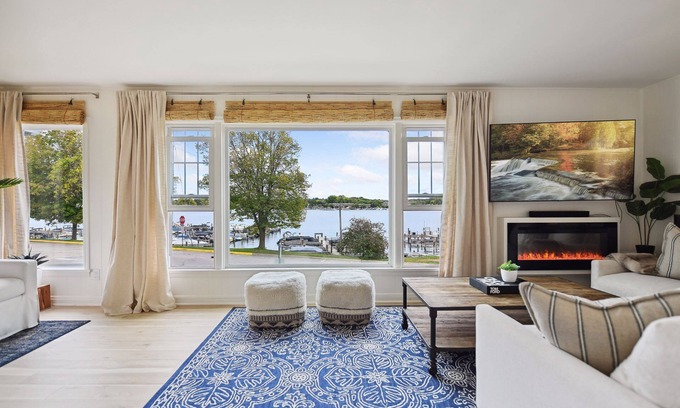 Shorewood Casa | Downtown Excelsior Dream Home!