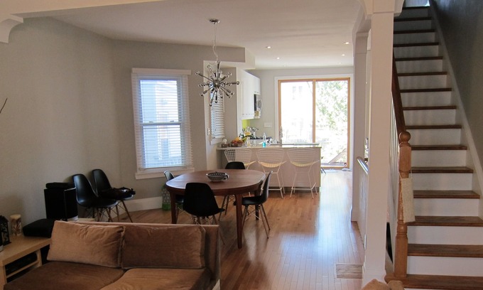 Riverside Casa | Casa céntrica para familias en alquiler en el moderno Leslieville de Toronto