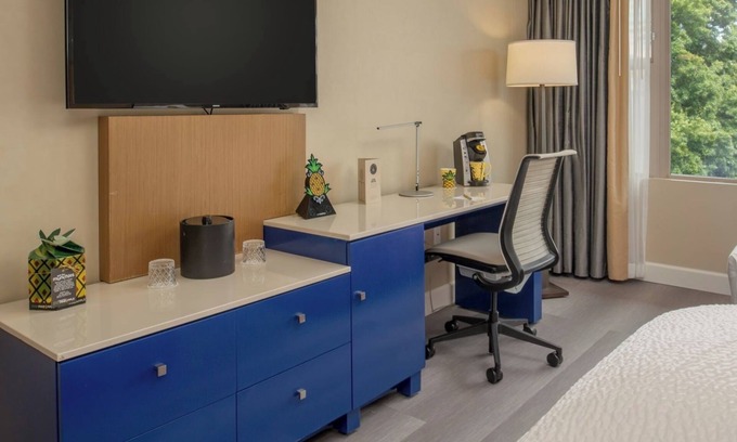 Downtown Portland Hotel | Downtown Family Room, Two Doubles, Staypineapple Rose, 2 Rooms