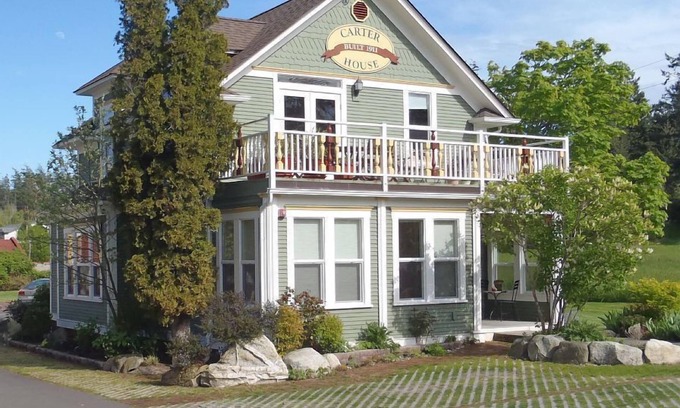Friday Harbor Apartamento | ¡COTIZADA RECIENTEMENTE! EN EL CENTRO DE PUERTO Viernes!