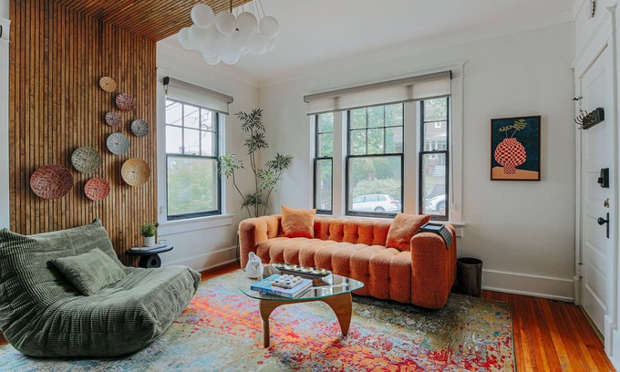 Staunton Apartamento | Downtown Funk: NEW Luxury Unit + Walk Downtown
