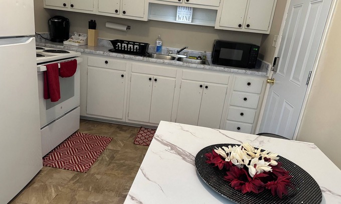 Terry Sanford Casa | DownTown Getaway
