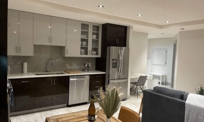 Downtown Halifax Apartamento | Downtown Halifax 1 Bed, 1 Bath suite with parking