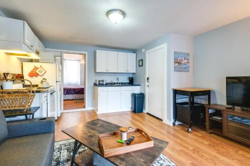 Hallowell Apartamento | Downtown Hallowell Retreat with Water Views!