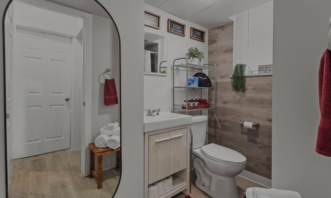 New Center Detroit Apartamento | Downtown Hideaway w/ Cozy & Modern Comfort