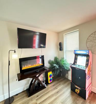Downtown Baltimore Casa | Downtown Home - Close to Topgolf, Ravens Stadium, Orioles Park, UM Baltimore