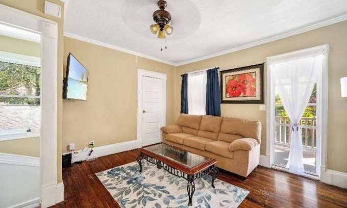 Macon Casa | Downtown Home Conveniently Located