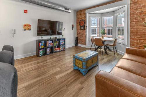 Lockerbie Square Apartamento | Downtown Indy - Famous Mass Ave with Balcony