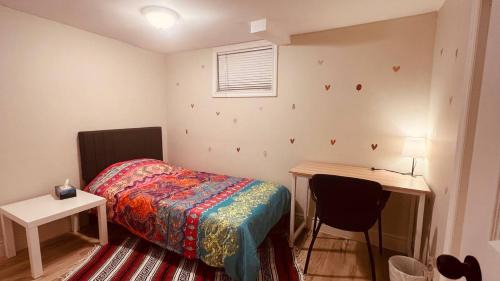 South Central Casa | Downtown-Jackson Park private Budget Friendly Room
