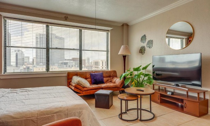 Downtown Jacksonville Apartamento | Downtown Jacksonville Studio with City Views!
