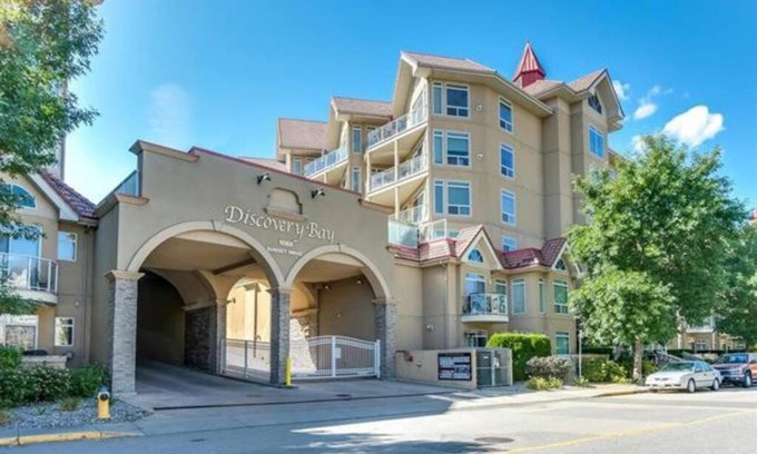 North End Apartamento | Downtown Kelowna 2 Bdrm 2 Bath Waterfront Condo