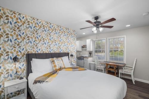 Kimmswick Casa | Downtown Kimmswick Studio Newly Renovated