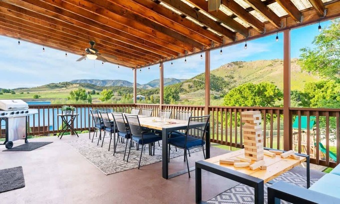 Lava Hot Springs Casa | Downtown Lava - Views, Huge Yard, Slide, Games!