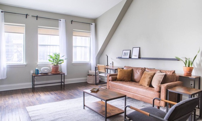 East Town Apartamento | Downtown Luxury 1BR Loft