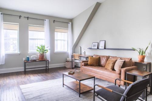 East Town Apartamento | Downtown Luxury 1BR Loft