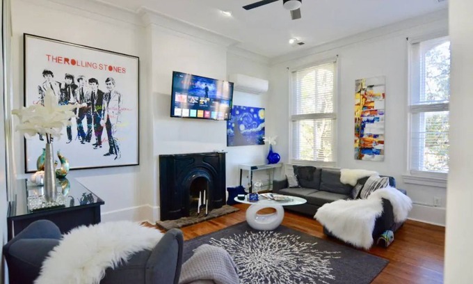 New Pathways Apartamento | Downtown Memphis The Rolling Stones Studio Apt 202