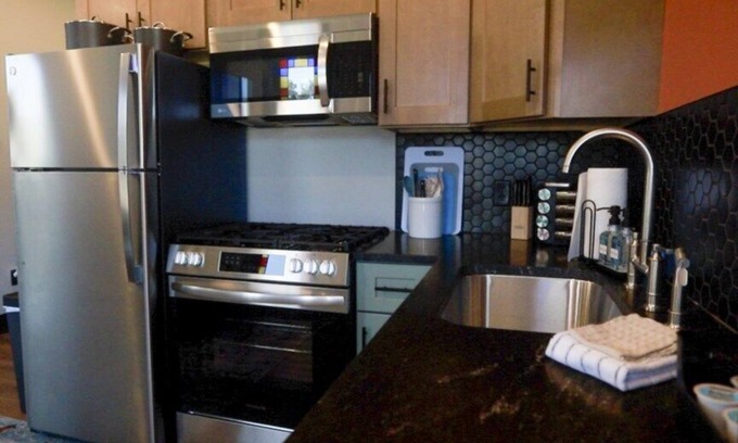 Nelson Apartamento | Downtown Modern Queen Apartment at The Victorian: Close to it All