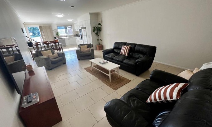 Narrabri Apartamento | Downtown Narrabri Apartment
