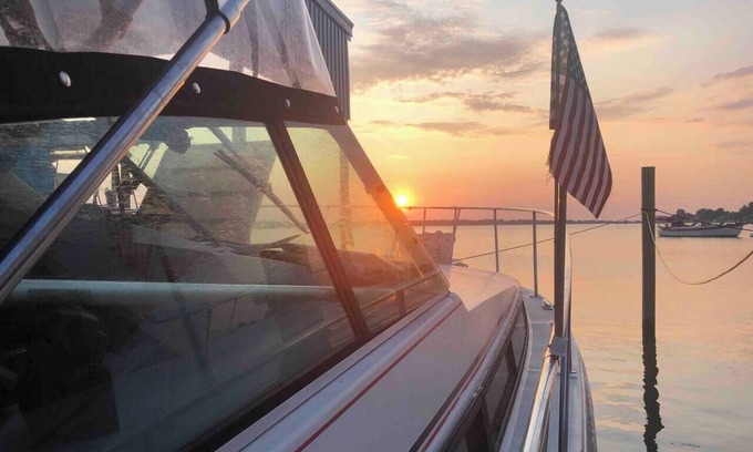 Annapolis Alquiler De Eote | Downtown Nights on the Water - Classic Cruiser Getaway
