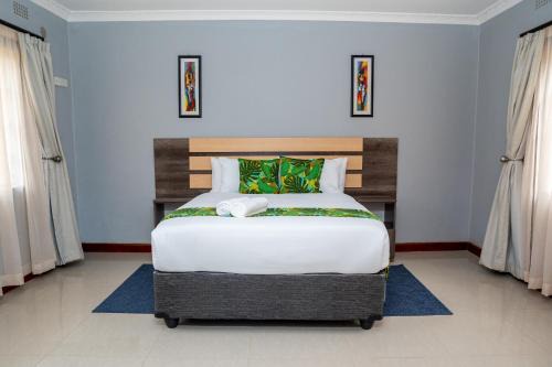 Lilongwe Cama Y Desayuno | Downtown Oasis Suites