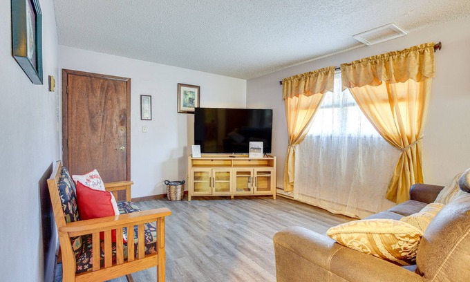 Pierre Apartamento | Downtown Pierre Apartment ~ 1/2 Mi to River!