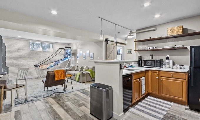 Southwest Raleigh Apartamento | Downtown Raleigh Basement 1BRFlat~Upgrade~GoCanes!